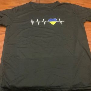 Ukraine heartbeat tshirt, NWOT